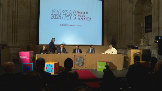 Firma del convenio del V Centenario de la Escuela de Salamanca