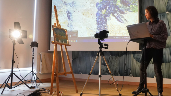 El Laboratorio Digital del Instituto de Humanismo y Tradición Clásica de la Universidad de León presenta un equipo fotográfico de alta resolución para el análisis de obras de arte / Campillo