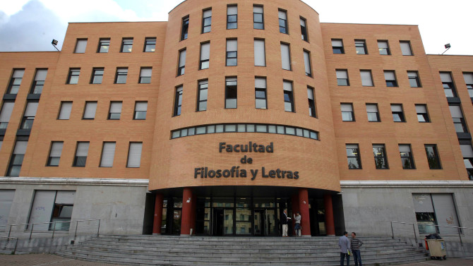 ICAL. Fachada de la Facultad de Filosofía y Letras de la Universidad de Valladolid.