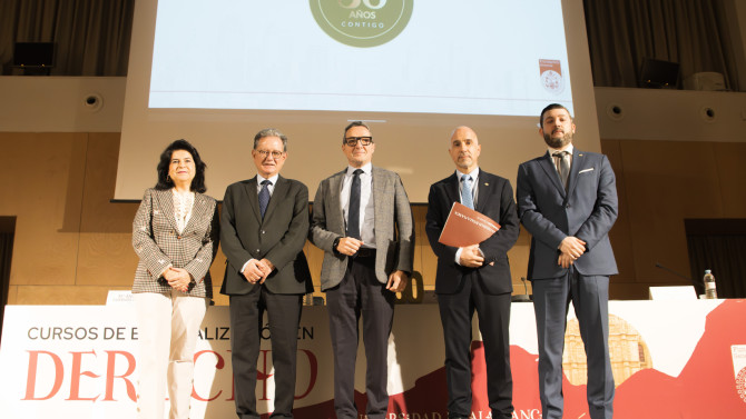 Mª Ángeles Guervós, Carlos Castresana, el Rector, Juan Manuel Corchado, Óscar González y Julio Ballesteros