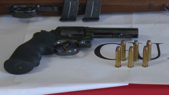 Revolver incautado por la Guardia Civil de Salamanca