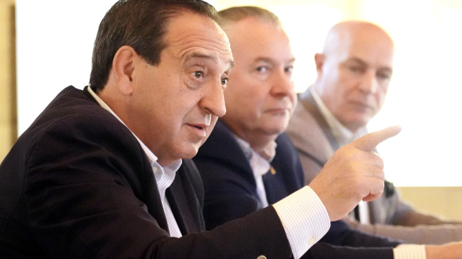 El presidente nacional de la Asociación de Jóvenes Agricultores, Pedro Barato, atiende a los medios de comunicación con motivo de la reunión en León del Comité Ejecutivo Nacional de la organización. Estará acompañado del presidente autonómico, Donaciano Dujo, y el provincial, Arsenio García/ Campillo