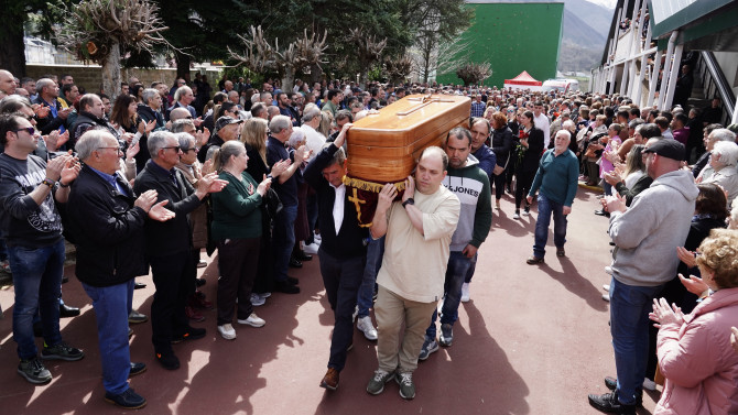 Funeral de los cuatro mineros del municipio de Villablino muertos en la mina de Cerredo en Degaña / Campillo