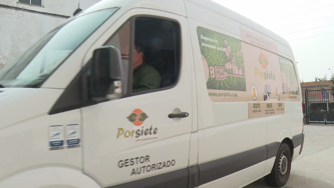 Vehículo de Porsiete, una de las empresas de economía social en Salamanxca