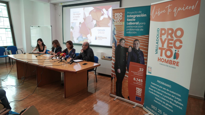 ICAL | Rubén Cacho. El presidente de la Fundación Aldaba-Proyecto Hombre de Valladolid, Luis Antonio Martínez; la directora general de la fundación, María Paz de la Puente, y la subdirectora de Programas, Ana Macías, presentan los datos de la Memoria 2023 de la Fundación Aldaba-Proyecto Hombre Valladolid.