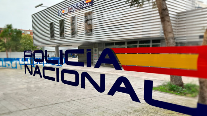 Imagen de archivo cedida por la Policia Nacional frente a la comisaría de Las Delicias en Valladolid.