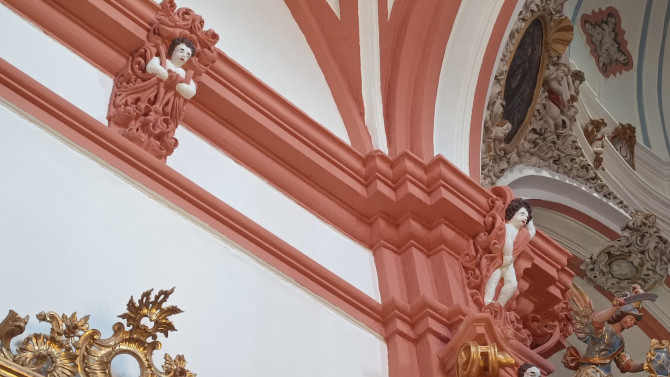 Fuente: @SORIAPATRIMONIO | Los angelotes barrocos de la ermita del Mirón,