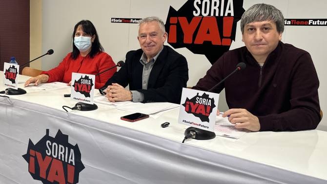 Vanessa García, Ángel Ceña y Juan Antonio Palomar, procuradores de la formación sorianista.