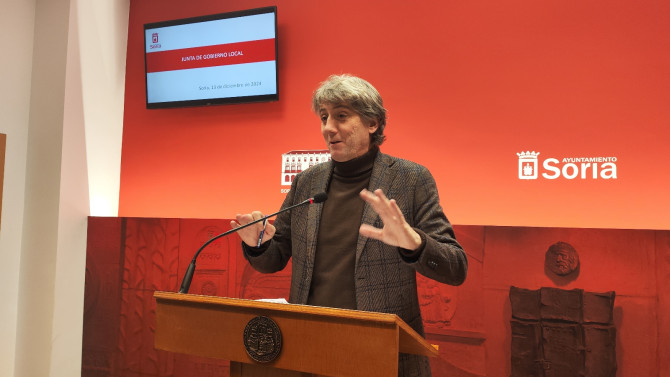 El alcalde de Soria, Carlos Martínez Mínguez, durante una rueda de prensa.