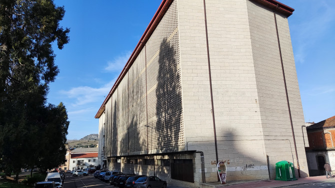 Edificio de la Escuela de Ingenieria de Béjar situado en el centro de la ciudad