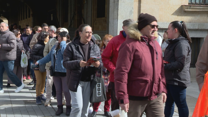 Reparto de fresas en Salamanca