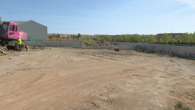 Parcela sobre la que se desarrollan las obras del nuevo Centro