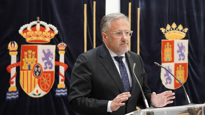ICAL. Carlos Pollán, presidente de la Cortes de Castilla y León, en la rueda de prensa para explicar la situación de la Fundación Castilla y León.