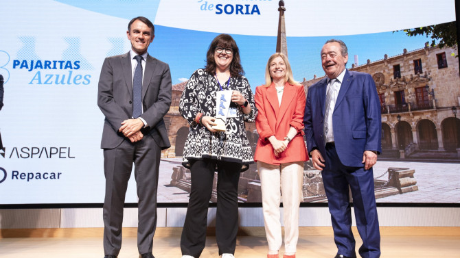 La concejala de Desarrollo Sostenible, Ana Alegre, en la entrega de distinciones.