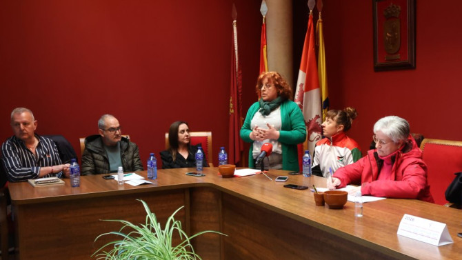 Vicenta García nueva alcaldesa de Mansilla de las Mulas. Imagen: Virginia Morán | Diario de León