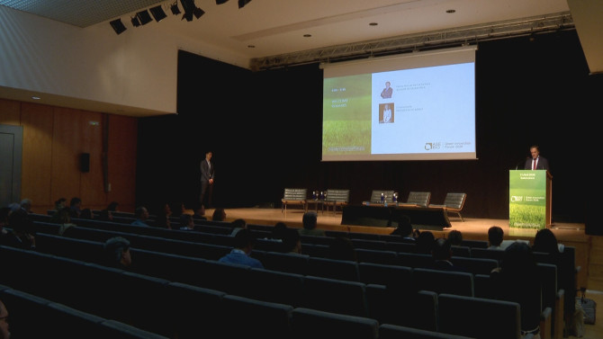 El Alcalde de Salamanca, Carlos García Carbayo, durante la inauguración