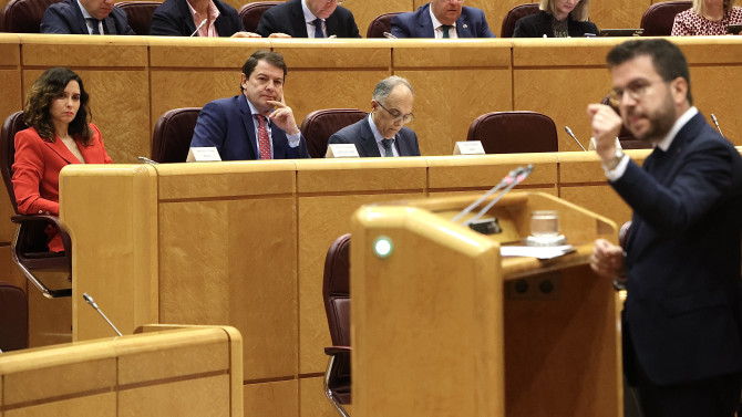 ICAL | Juan Lázaro - El presidente de la Junta de Castilla y León, Alfonso Fernández Mañueco, escucha la intervención del presidente de la Generalidad, Pere Aragonés en la Sesión de la Comisión General de las Comunidades Autónomas en el Senado.