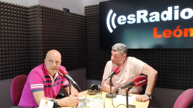 El director del Campus, José Santoveña, durante su entrevista en el programa Manos Arriba de EsRadio León