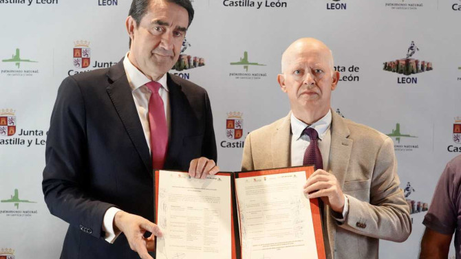 ICAL / El consejero de Medio Ambiente, Vivienda y Ordenación del Territorio, Juan Carlos Suárez-Quiñones, firma un acuerdo con la Asociación de Empresarios de Gordón para la gestión de la Zona Alfa de León 