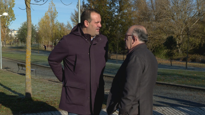 El Alcalde de Santa Marta, David Mingo, junto al Director General de Infraestructuras de la Junta, José Manuel Jiménez.