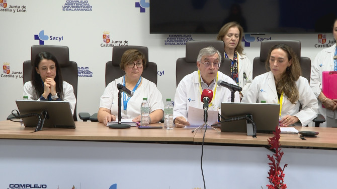 El Jefe del Servicio de Oncología Médica, Emilio Fonseca, durante su intervención