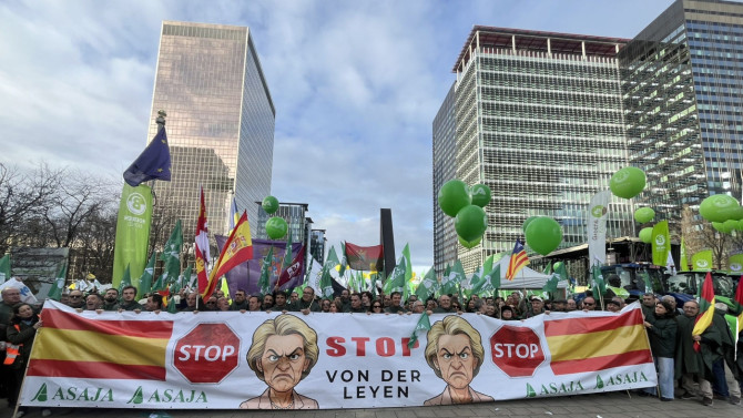 Representantes de UPA, ASAJA y COAG CyL alzan la voz en Bruselas ante una PAC que podría suponer pérdidas millonarias y mayor desigualdad en el sector primario. Foto: ASAJA