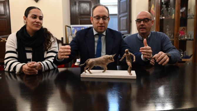 El Alcalde, Marcos Iglesias, durante la presentación de la obra