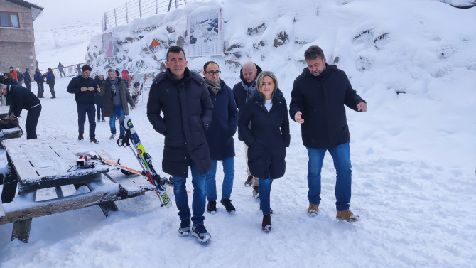La ministra de Cultura y Deportes durante su visita a la estación Sierra de Béjar