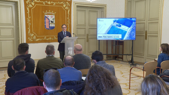 El Alcalde, Carlos García Carbayo, durante la presentación del proyecto