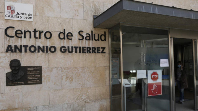Centro de Salud Antonio Gutiérrez, situado en Eras de Renueva.