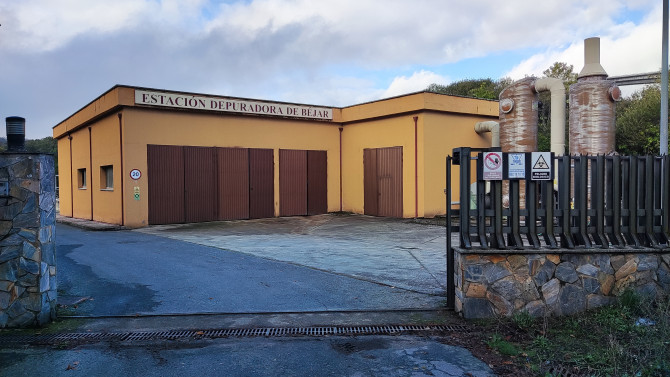Acceso a las instalaciones de la Estación Depuradora de Aguas en la ciudad de Béjar