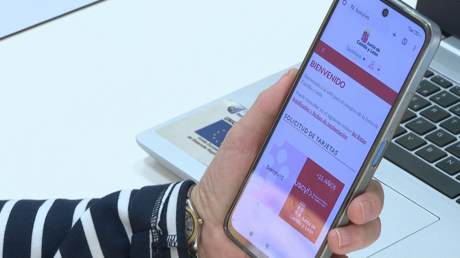 Un usuario accede a la web para solicitar la tarjeta Buscyl