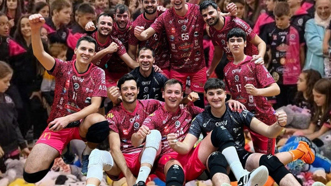 El Sporting Santo Domingo Club Voleibol Soria organizará, con la colaboración de Cáritas Diocesana de Osma-Soria, su tradicional peluchada previa a la Navidad. 