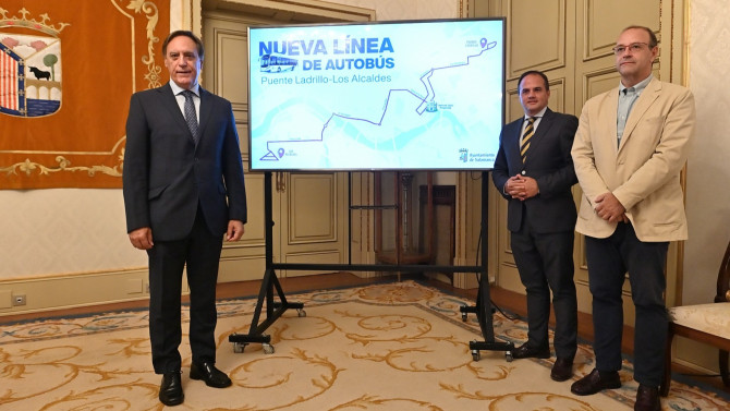 Presentación de la nueva línea de autobús