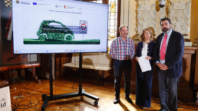 ICAL. El concejal de Tráfico y Movilidad, Alberto Gutiérrez Alberca, presenta las novedades sobre la Zonas de Bajas Emisiones en Valladolid