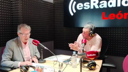 Miguel Ángel Sánchez, gerente de la Cámara de la Propiedad Urbana de León, durante la entrevista en el programa Manos Arriba