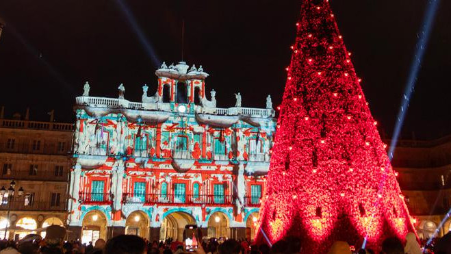 Decoración navideña en la Plaza Mayor