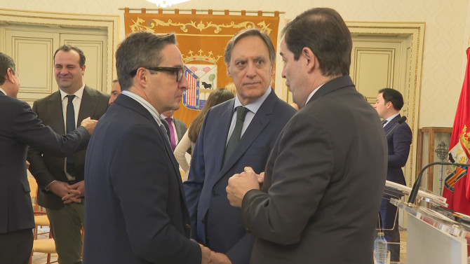 Firma del proyecto del Distrito Tecnológico “Sendero de las Cregas”