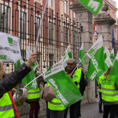 Concentración ante Consejería Sanidad
