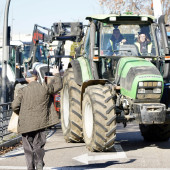agricultores-protesta-tractorada-valladolid-criticas-europa