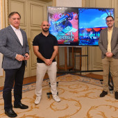 2025-11-03 PRESENT. VIDEOJUEGO DE UPRISING STUDIOS